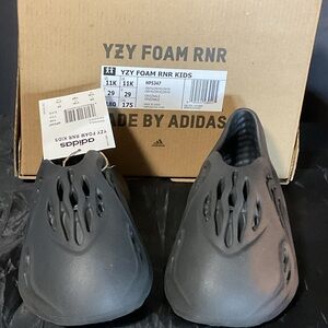 Adidas YZY Foam RNR Kids Onyx